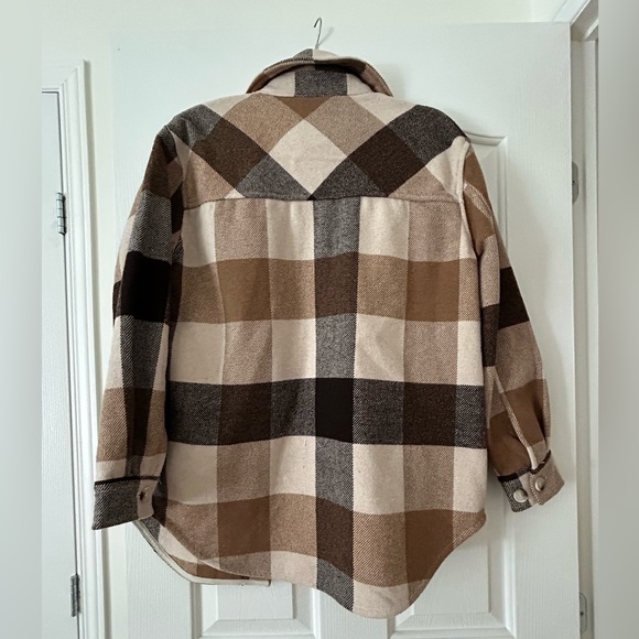 Brown shacket from Simons - Picture 2 of 2